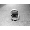 Anillo Artesano Ecológico con papel reciclado de Revista. Tonos Azules. 2 cm. Pieza única.