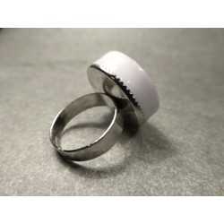 Anillo Artesano Ecológico con papel reciclado. Corazón Naranja. 2 cm. Base adaptable plateada. Pieza única.