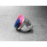 Anillo artesano ecológico con papel reciclado. 2 cm. Multicolor. Base adaptable plateada. Pieza única.