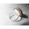 Anillo Artesano Ecológico de pasta de papel reciclado. Corazón Blanco. 2 cm. Base adaptable plateada. Pieza única.
