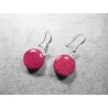 Par de Pendientes artesanos ecológicos realizados con papel reciclado. Color Rosa. Base Baño Plata. Piezas únicas.