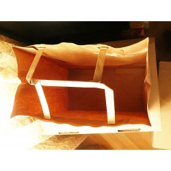 22 x 28,5 x 10 cm. 10 Bolsas grandes de papel kraft lisas y asa plana.