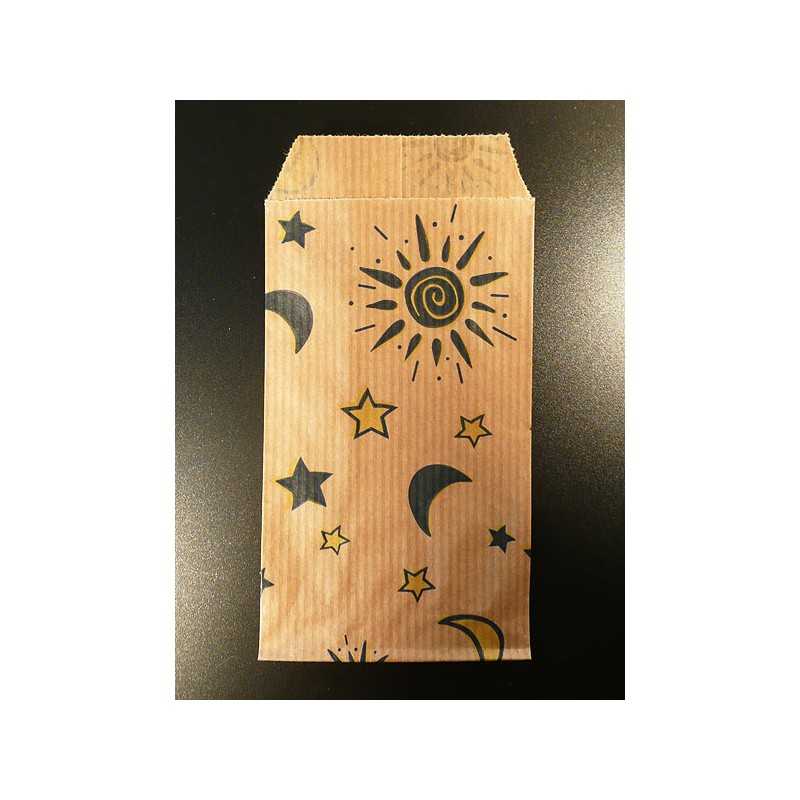 7 x 13 cm. 25 Bolsas de papel kraft estampadas con soles, lunas y estrellas. Mil usos.