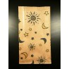9 x 16 cm. 25 Bolsas de papel kraft estampadas con soles, lunas y estrellas. Mil usos.