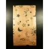9 x 16 cm. 25 Bolsas de papel kraft estampadas con soles, lunas y estrellas. Mil usos.