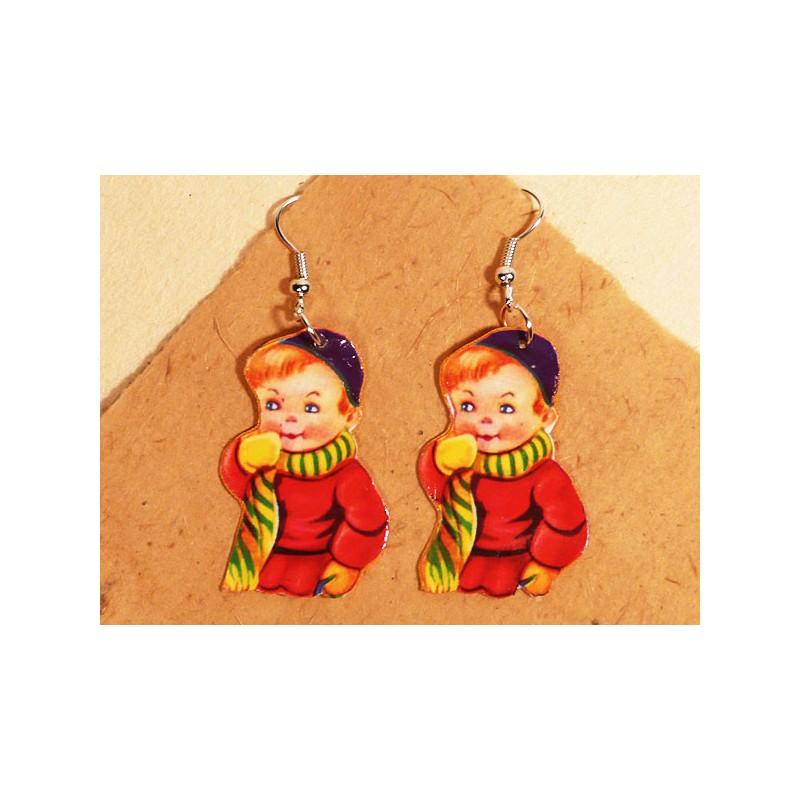 Par de PENDIENTES con CROMOS troquelados ORIGINALES. Mod. NIÑOS en INVIERNO.