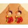 Par de PENDIENTES con CROMOS troquelados ORIGINALES. Mod. NIÑOS en INVIERNO.